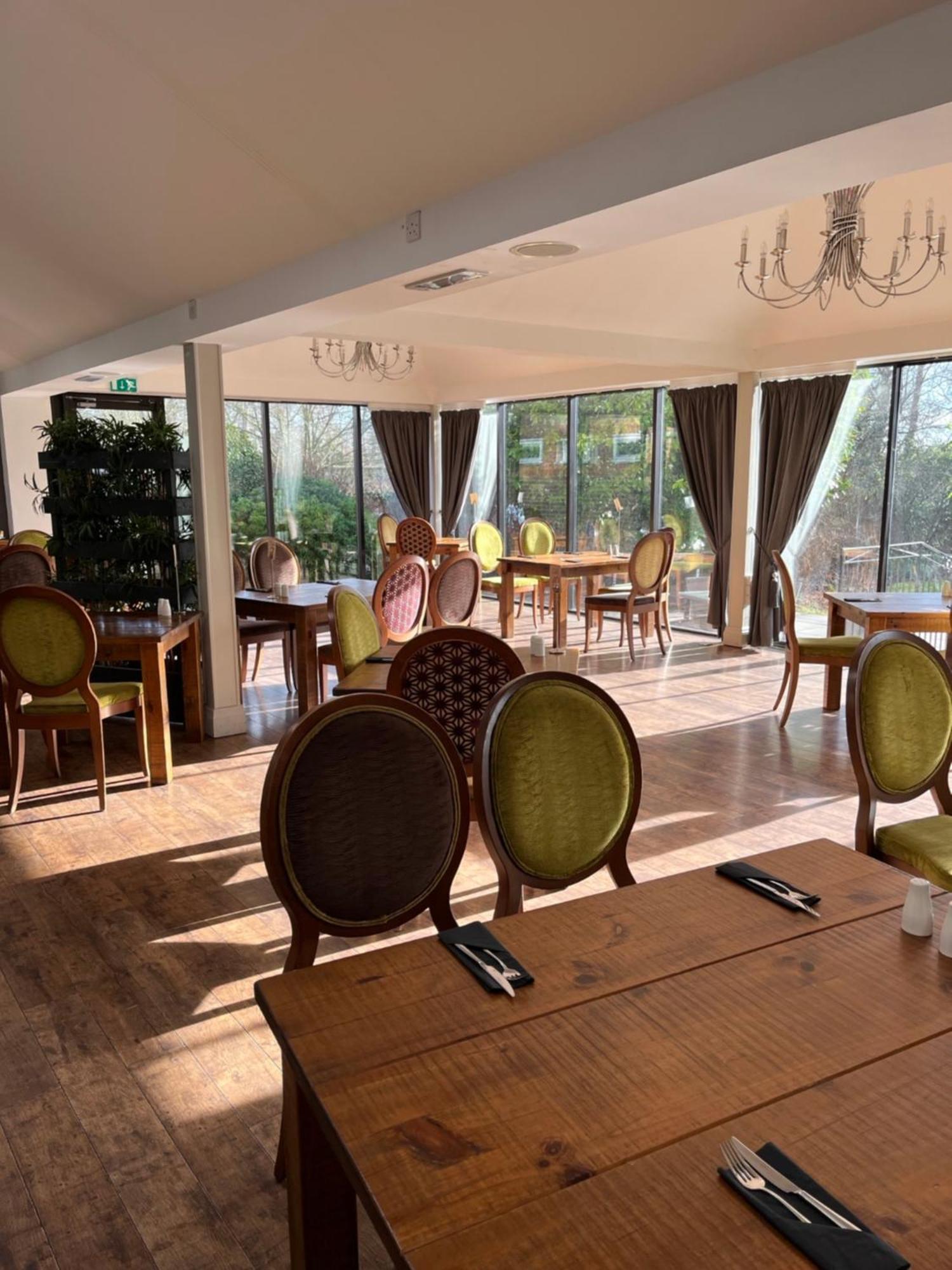 The Riverside House Hotel Mildenhall Extérieur photo