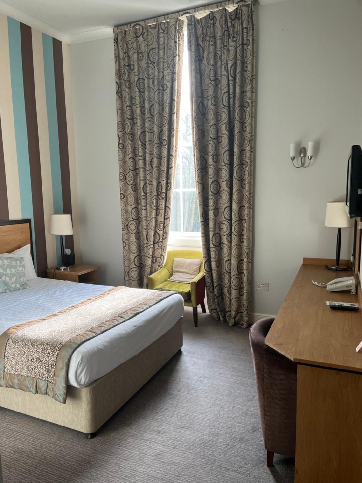 The Riverside House Hotel Mildenhall Extérieur photo