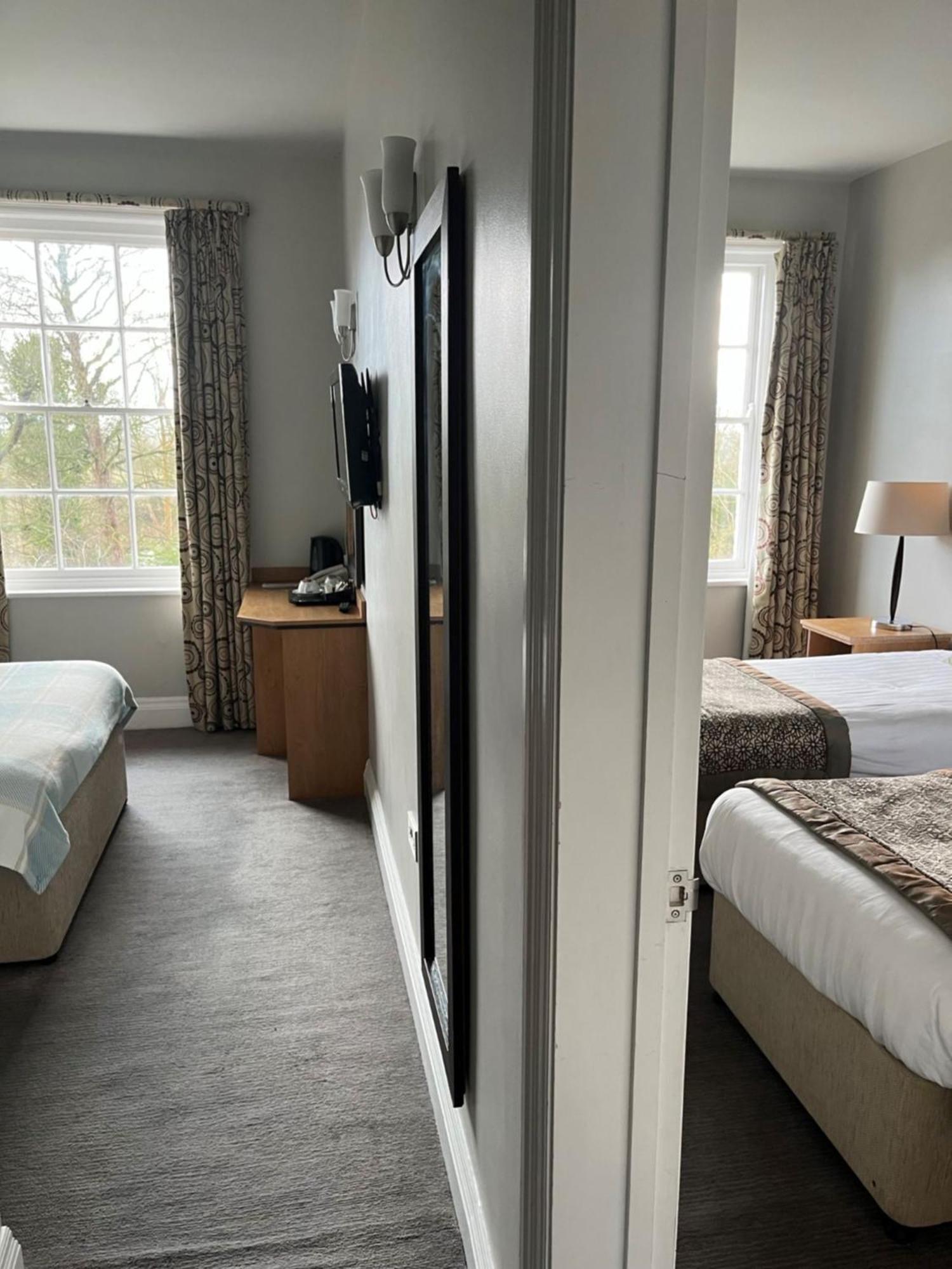 The Riverside House Hotel Mildenhall Extérieur photo