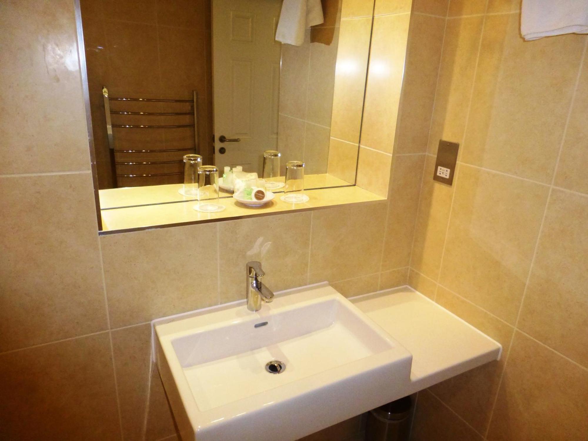 The Riverside House Hotel Mildenhall Chambre photo