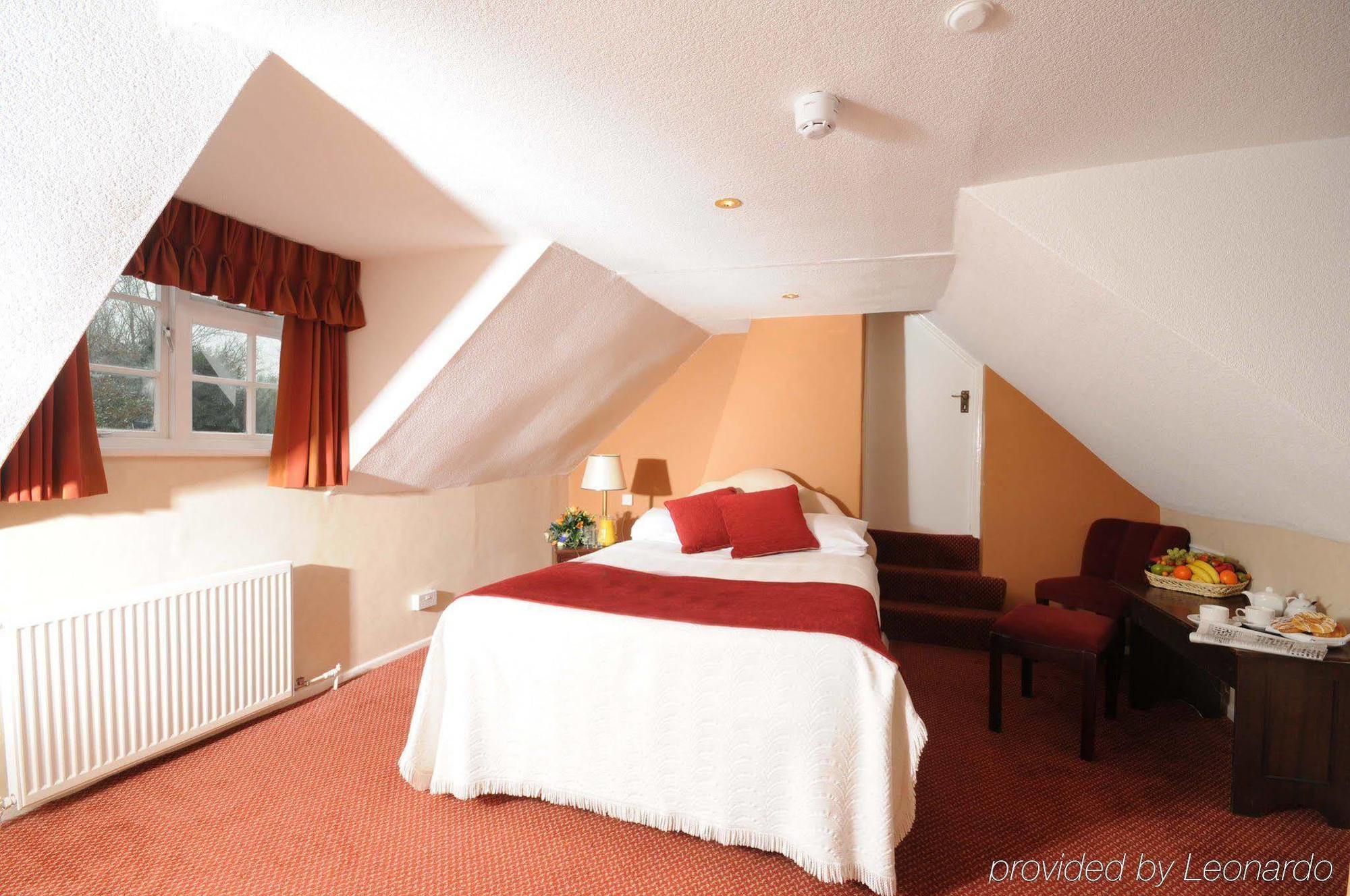 The Riverside House Hotel Mildenhall Chambre photo