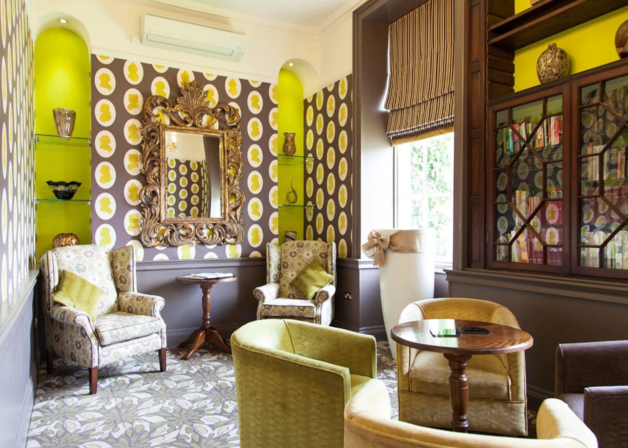 The Riverside House Hotel Mildenhall Extérieur photo