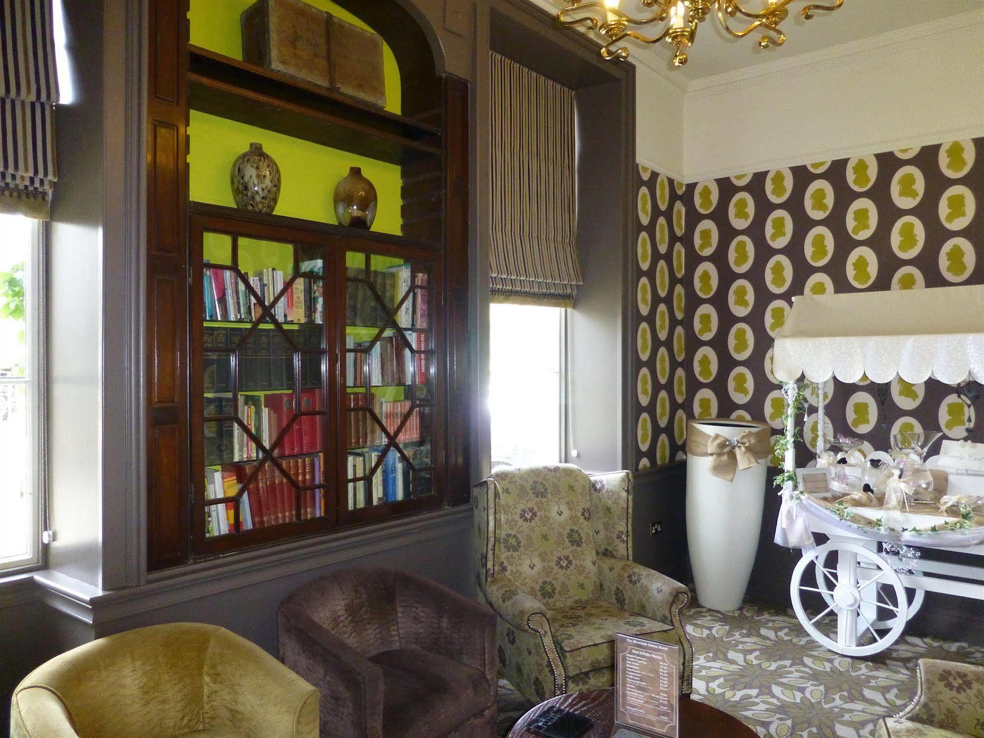 The Riverside House Hotel Mildenhall Extérieur photo