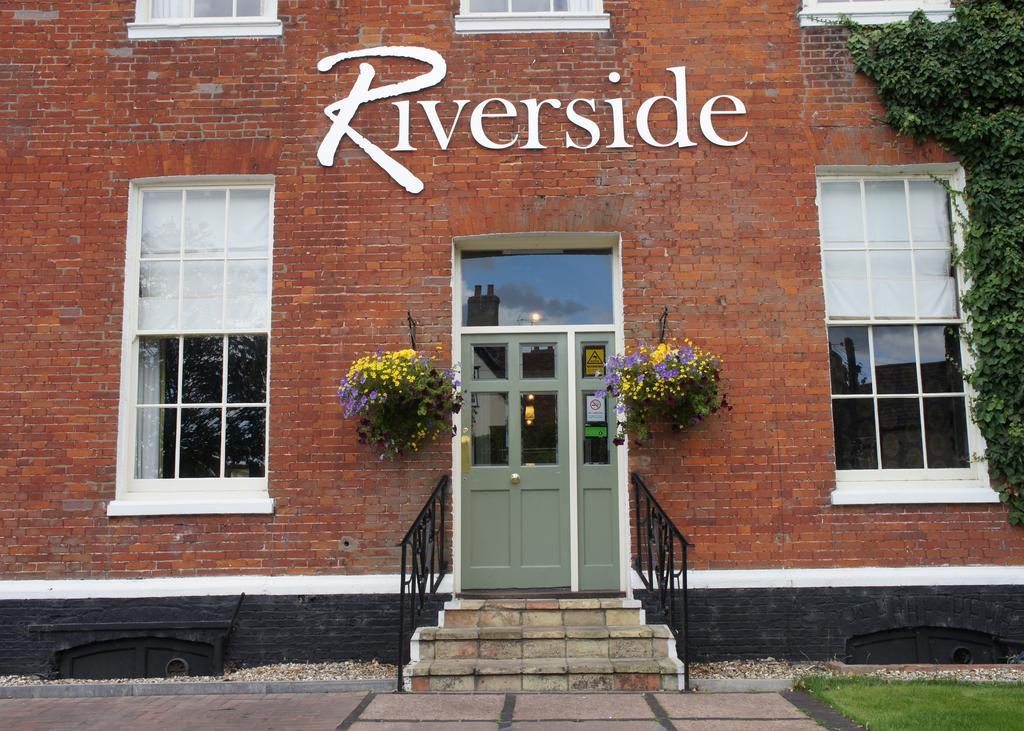 The Riverside House Hotel Mildenhall Extérieur photo